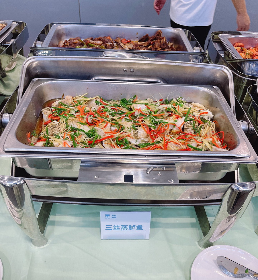 家庭日菜单:三丝蒸鲈鱼